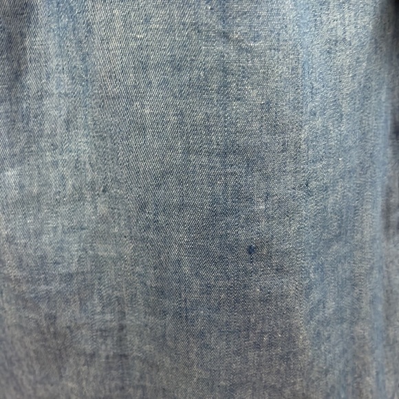 Embroidered ruffle top 🖤 - Picture 7 of 13